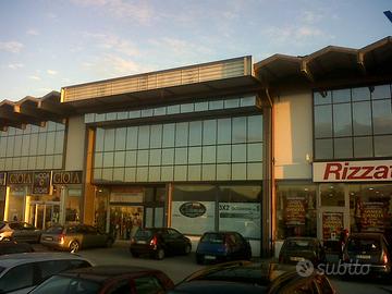 Negozio di 135 mq fronte SME a Susegana (TV)