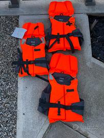 Giubbotti salvagente tre