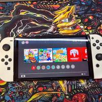 Nintendo Switch OLED completa di tutto