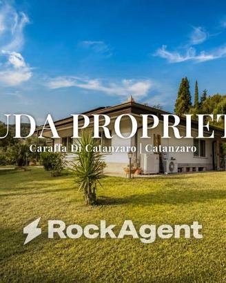 Villa di 221 m² con 5 locali e box auto a Caraffa 
