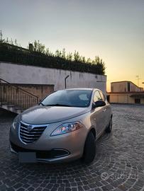 lancia Ypsilon 1.2 gpl