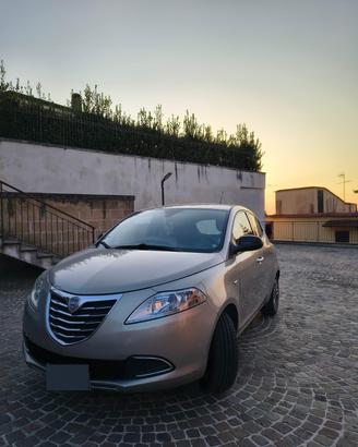 lancia Ypsilon 1.2 gpl