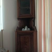 Mobile angolare con vetrinetta – prezzo 100