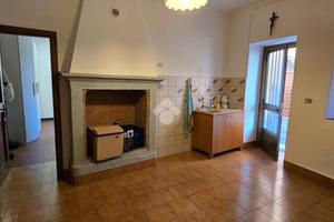 CASA DI CORTE A SPIRANO