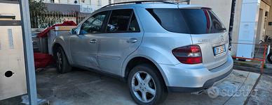 Mercedes ML320