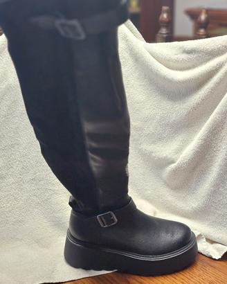 stivali al ginocchio