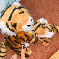 tigre peluche con cucciolo 