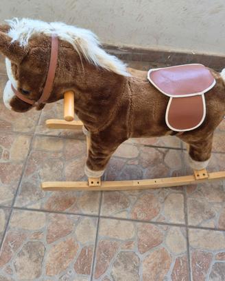 Cavallo a dondolo