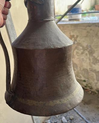 Brocca in rame da collezione