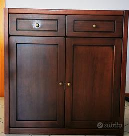 Mobili soggiorno e ingresso.