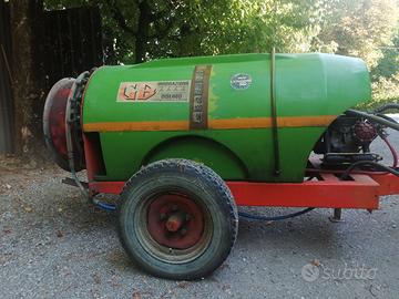 Botte atomizzatore vigneto