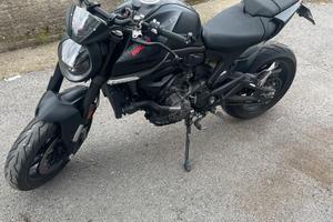 Ducati monster 937 allestimento + sport