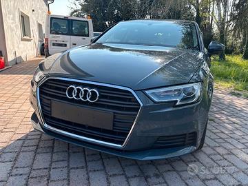 Audi A3 SPB 30 TFSI Business