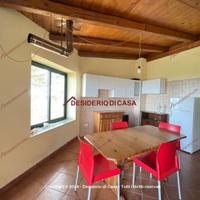 Appartamento, Campofelice di Roccella.