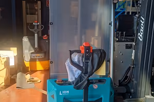 Stoccatore elettrico con batteria al litio 1200kg