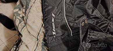 pantaloni moto