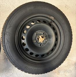 Set cerchi acciaio Golf 7 con treno pneumatici M+S