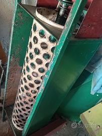 pigiadiraspatrice elettrica per vino