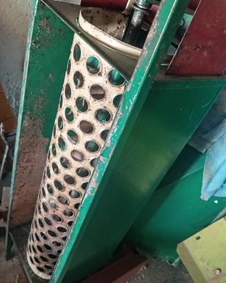 pigiadiraspatrice elettrica per vino
