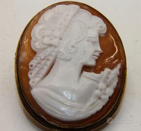 Pregevole antico cammeo argento