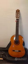 Si vende chitarra Yamaha 