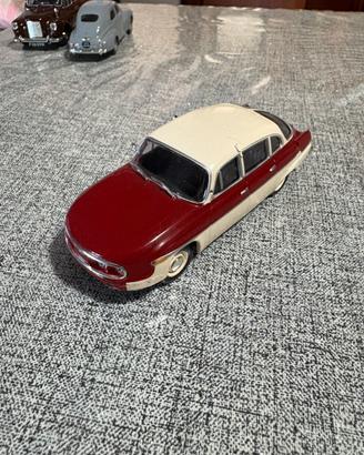 Modellino taxi d’epoca (Tatra 308)