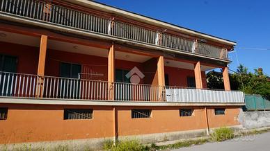 2 LOCALI A BATTIPAGLIA