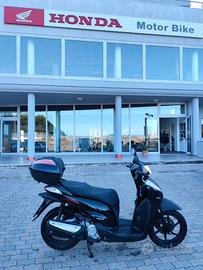 Honda SH 300 i