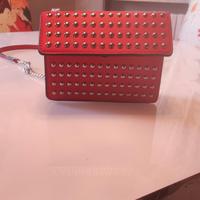 borsa rossa a tracolla 