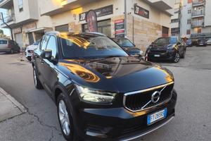 Volvo XC40 2.0 D3 Momentum * Strafull * Pelle * Na