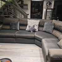 Divano angolare in velluto nuovo 