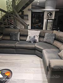Divano angolare in velluto nuovo 