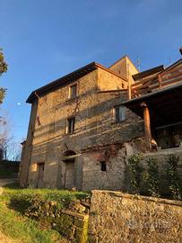 Appartamento di 85 m² con 5 locali e posto auto a 