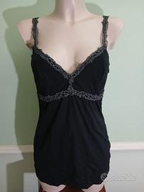 top lungo nero con decori grigi