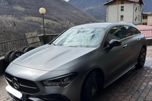 Mercedes Benz CLA 200 AMG Line