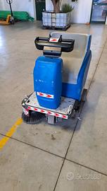 spazzatrice uomo a bordo batterie nuove