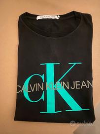 T-shirt Calvin Klein