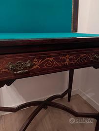 Tavolino da gioco antico