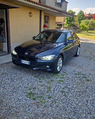 BMW 320d xDrive 184 CV