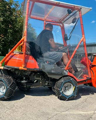 T41 Tagliaerba trattorino Husqvarna con fresa da n