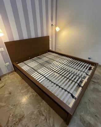 Struttura letto MALM color rovere con cassetti