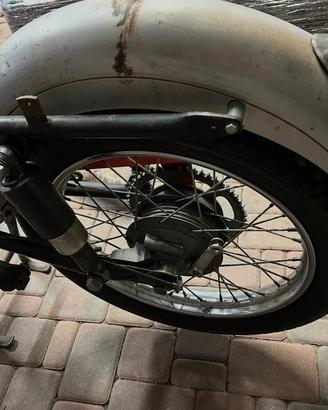 Ruote dietro e davanti Gilera 124 L
