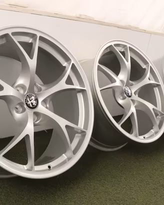 Cerchi in lega Alfa Romeo Giulia 19 ORIGINALI