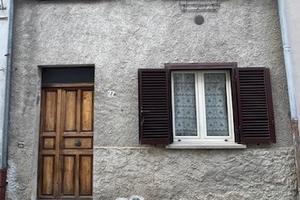 Terra-tetto mq. 150 nel centro storico di Proceno