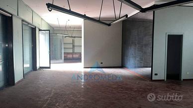 Immobile di 170 m² a Aversa