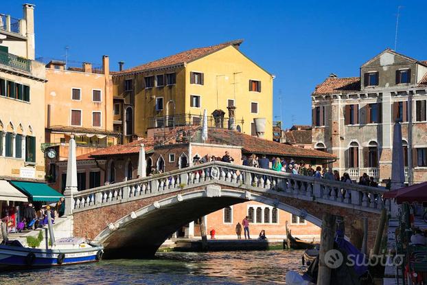 LICENZA COMMERCIALE A VENEZIA