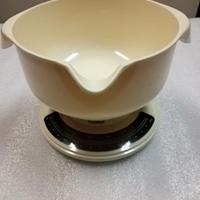 Bilancia con contenitore