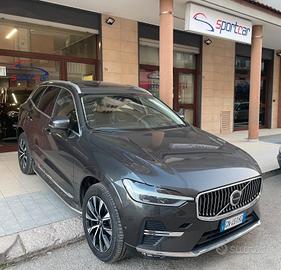 Volvo XC60 B4 (d) AWD automatico Ultimate Bright N
