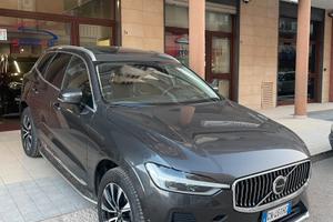 Volvo XC60 B4 (d) AWD automatico Ultimate Bright N