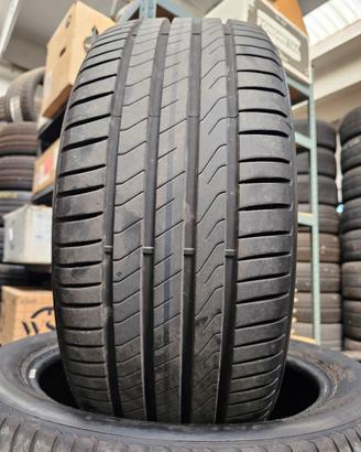 235 50 R 19 103W Pirelli CINTURATO Jaguar F pace 